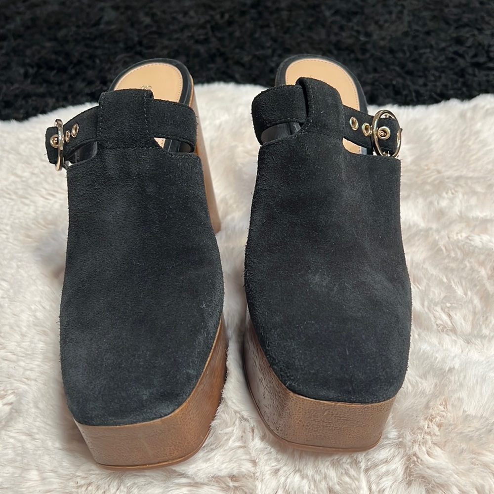 NWOB gianni bini Black Sotelo Suede Platform Clogs, Buckle Detail-Gold size 10